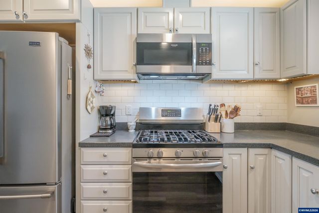 901 W Vine St, Lebanon, OR 97355