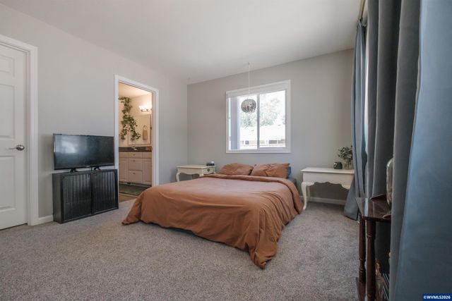 901 W Vine St, Lebanon, OR 97355