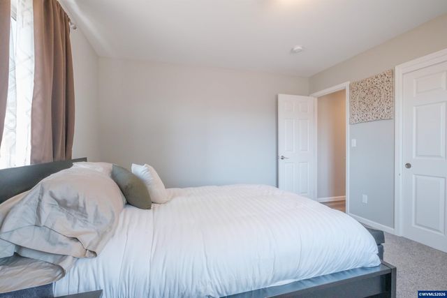 901 W Vine St, Lebanon, OR 97355