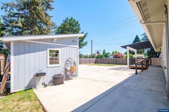 901 W Vine St, Lebanon, OR 97355