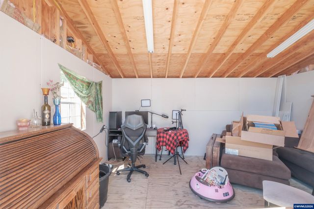 901 W Vine St, Lebanon, OR 97355