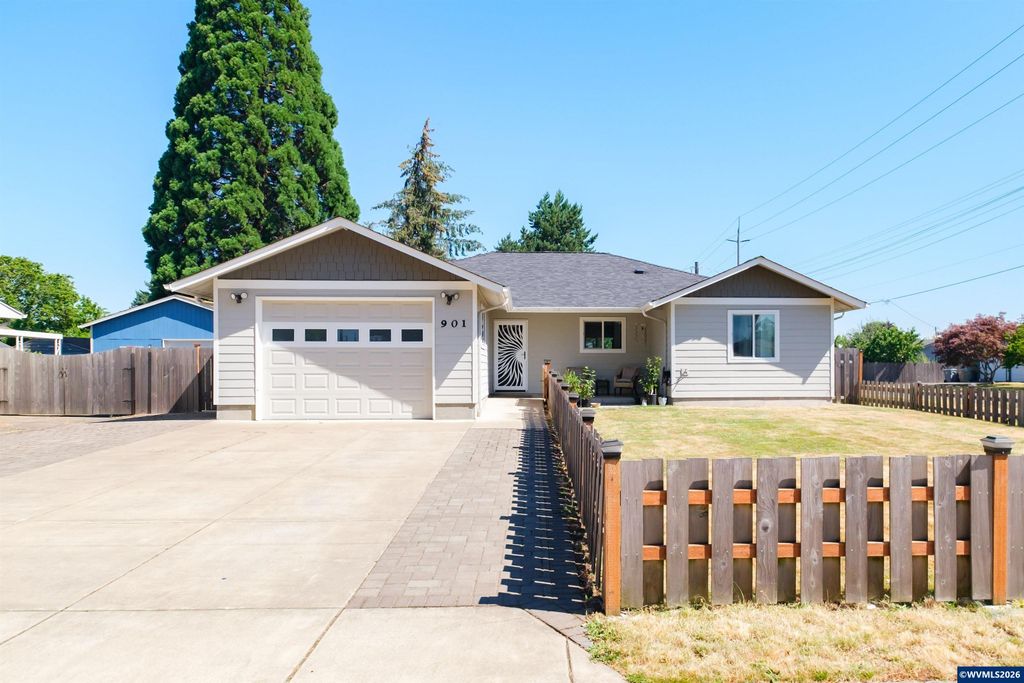 901 W Vine St, Lebanon, OR 97355