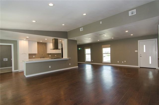 2007 Teakwood DR, Austin, TX 78757