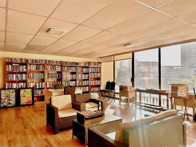 411 Hobron Lane 3204, Honolulu, HI 96815