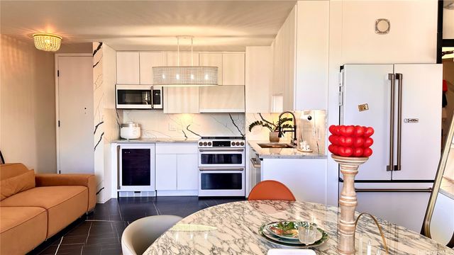 411 Hobron Lane 3204, Honolulu, HI 96815