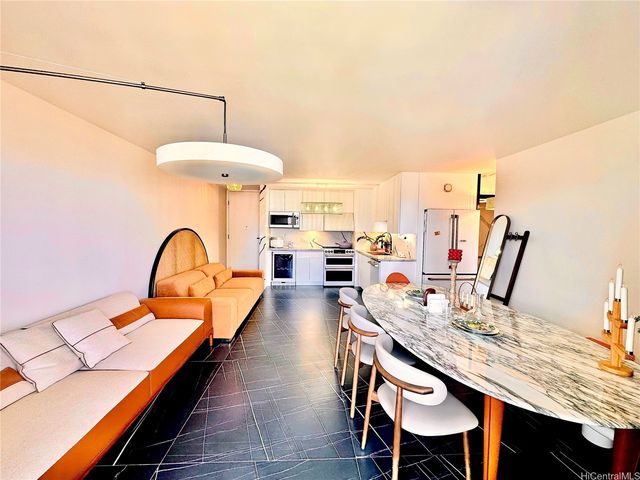 411 Hobron Lane 3204, Honolulu, HI 96815