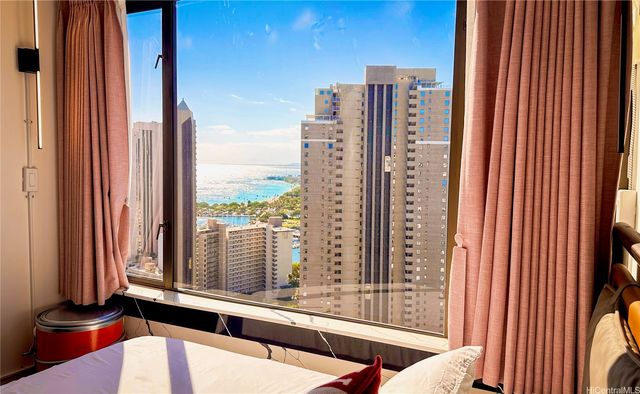 411 Hobron Lane 3204, Honolulu, HI 96815