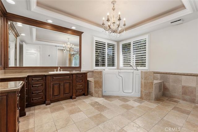 5512 Villawood, Calabasas, CA 91302