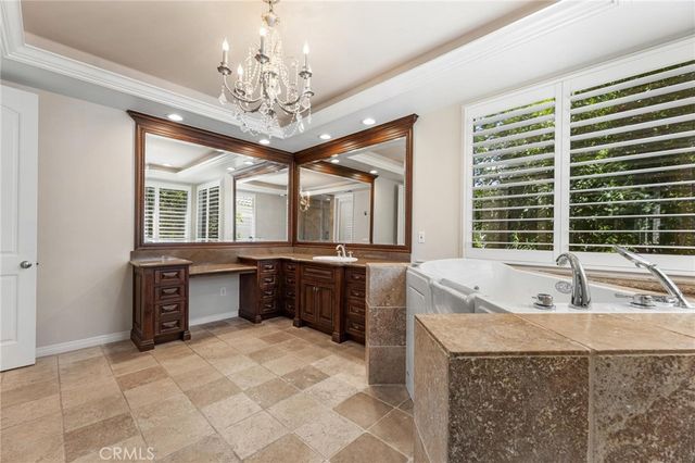5512 Villawood, Calabasas, CA 91302