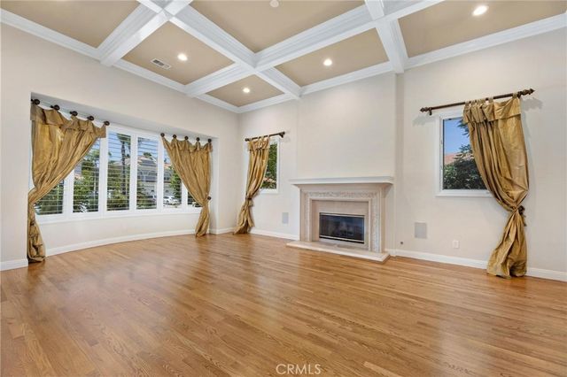 5512 Villawood, Calabasas, CA 91302