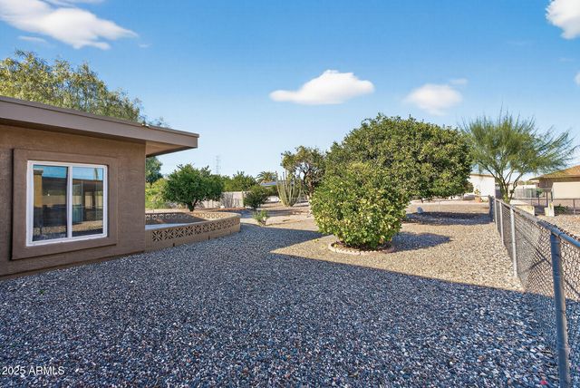 11034 W CRESTBROOK Drive, Sun City, AZ 85351