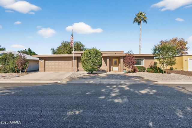 11034 W CRESTBROOK Drive, Sun City, AZ 85351