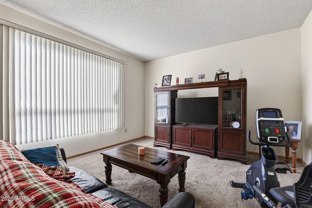 11034 W CRESTBROOK Drive, Sun City, AZ 85351