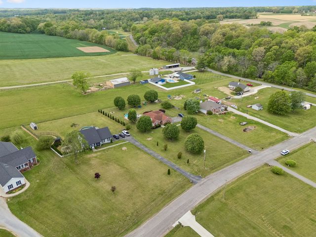 2075 Nikki Dr, Springfield, TN 37172