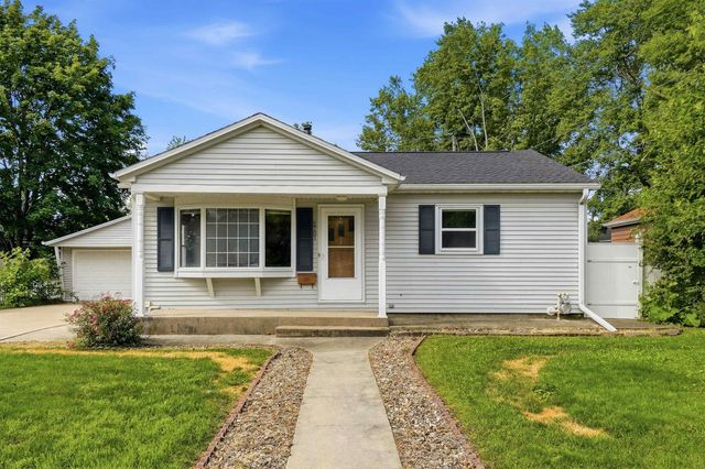 1781 Flower Street, Waterloo, IA 50701
