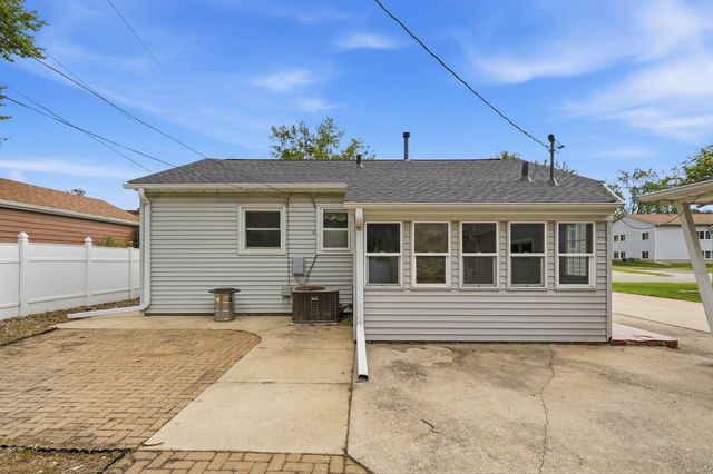 1781 Flower Street, Waterloo, IA 50701