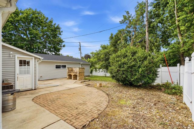 1781 Flower Street, Waterloo, IA 50701