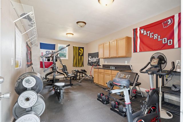 1781 Flower Street, Waterloo, IA 50701