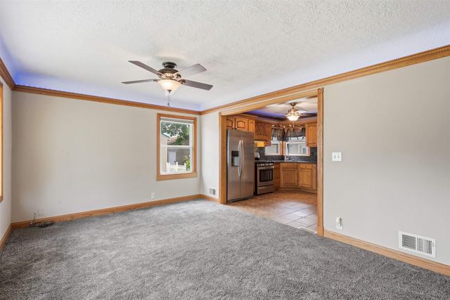 1781 Flower Street, Waterloo, IA 50701