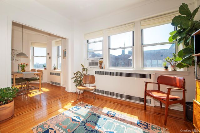 86-10 34th Avenue 613, Jackson Heights, NY 11372