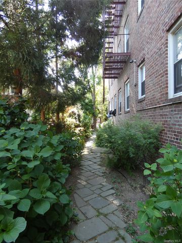 86-10 34th Avenue 613, Jackson Heights, NY 11372