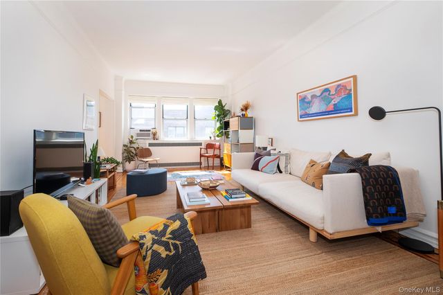 86-10 34th Avenue 613, Jackson Heights, NY 11372