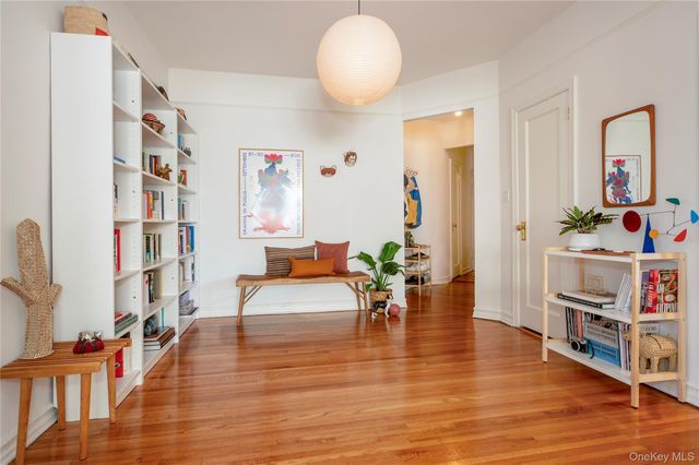 86-10 34th Avenue 613, Jackson Heights, NY 11372