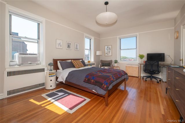 86-10 34th Avenue 613, Jackson Heights, NY 11372