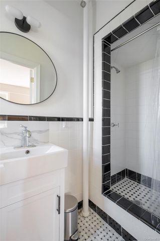 86-10 34th Avenue 613, Jackson Heights, NY 11372