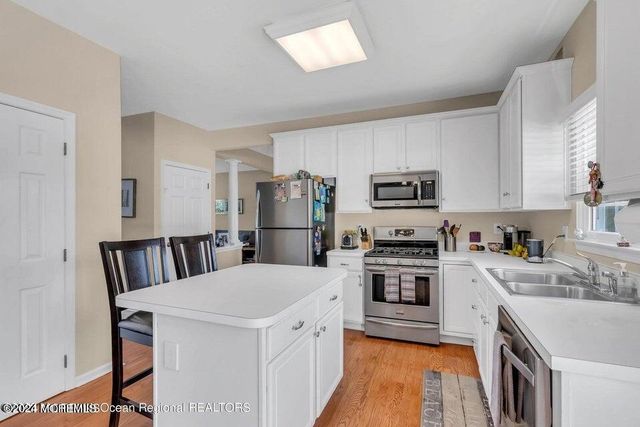 10 Judy Road, Eatontown, NJ 07724