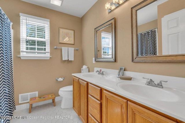 10 Judy Road, Eatontown, NJ 07724