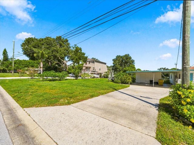 2242 CASA VISTA DRIVE, Palm Harbor, FL 34683