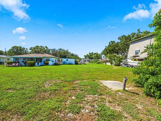2242 CASA VISTA DRIVE, Palm Harbor, FL 34683
