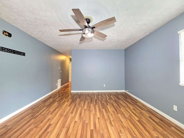 10 2nd North St, Barboursville, WV 25504