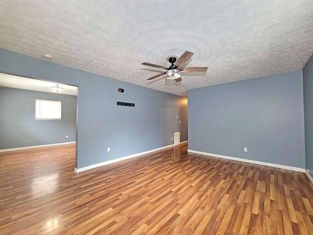10 2nd North St, Barboursville, WV 25504