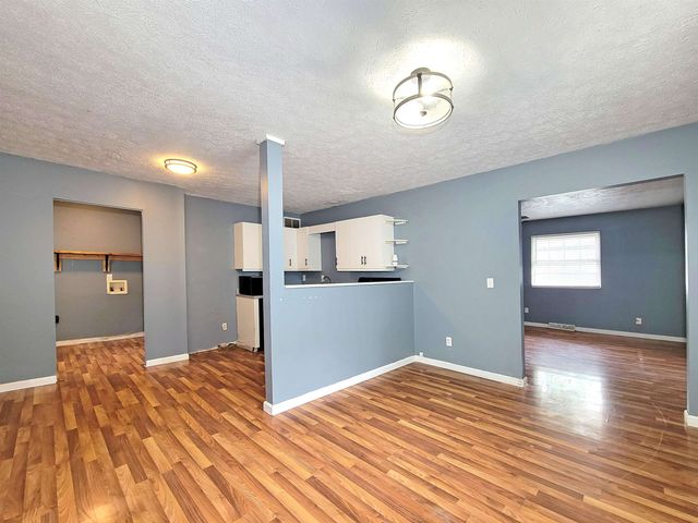 10 2nd North St, Barboursville, WV 25504