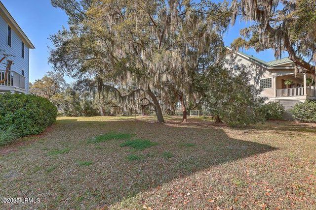 41 Petigru Drive, Beaufort, SC 29902