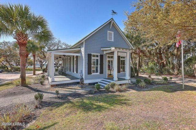41 Petigru Drive, Beaufort, SC 29902