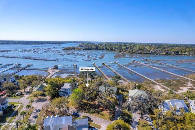 41 Petigru Drive, Beaufort, SC 29902