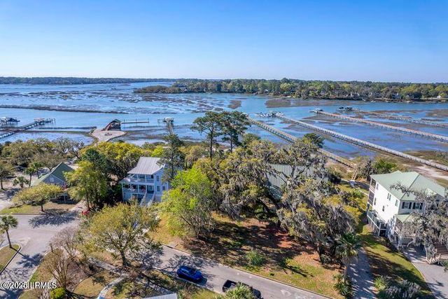 41 Petigru Drive, Beaufort, SC 29902