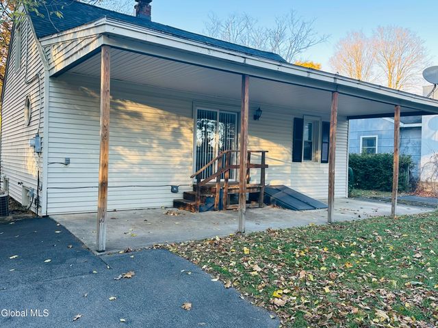 17 Mohican Terrace, Hudson Falls, NY 12839