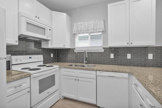 16850 Glenheath, Montgomery, TX 77316