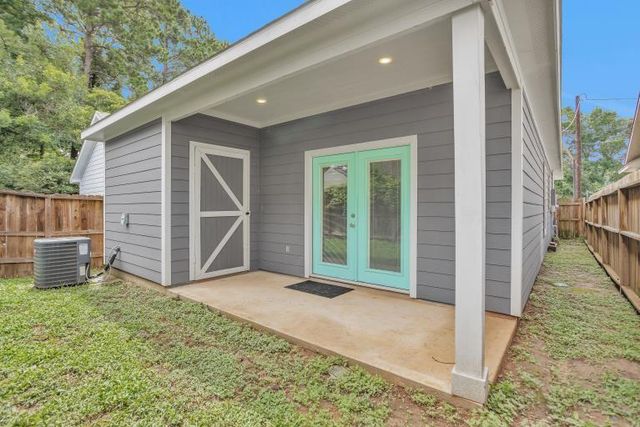 16850 Glenheath, Montgomery, TX 77316