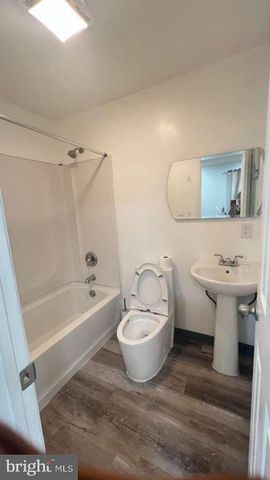 3007 ELMWOOD DR, Alexandria, VA 22303