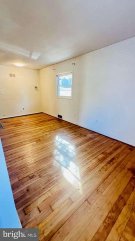 3007 ELMWOOD DR, Alexandria, VA 22303