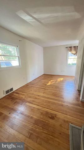 3007 ELMWOOD DR, Alexandria, VA 22303