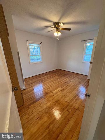 3007 ELMWOOD DR, Alexandria, VA 22303