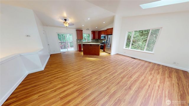 10 Sandalwood Circle, Bellingham, WA 98229
