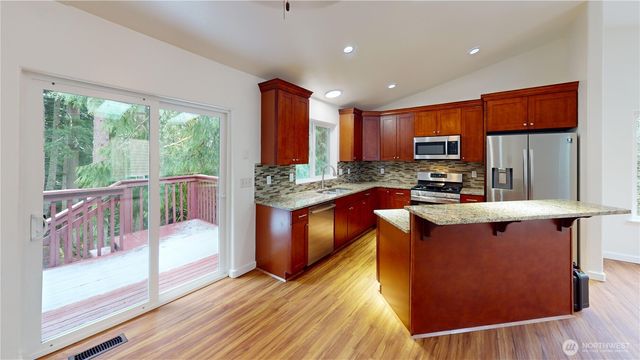 10 Sandalwood Circle, Bellingham, WA 98229