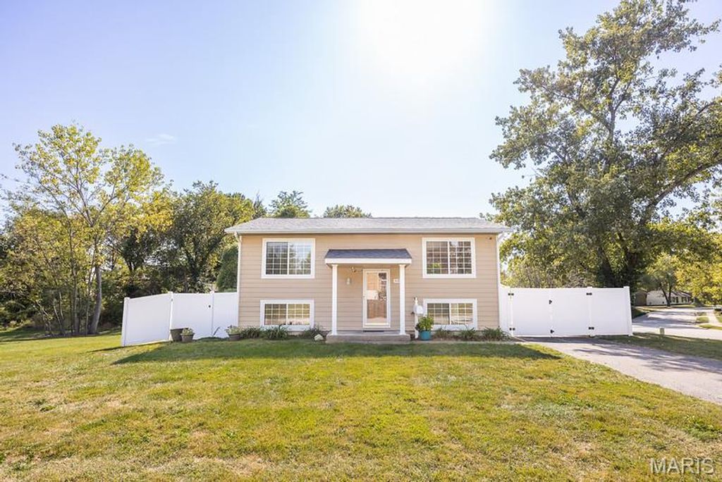 603 W Madison Street, O'fallon, IL 62269